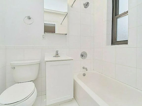 4th image of 850 Amsterdam Ave APT 5D