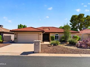 25644 S Howard Dr, Sun Lakes, AZ 85248