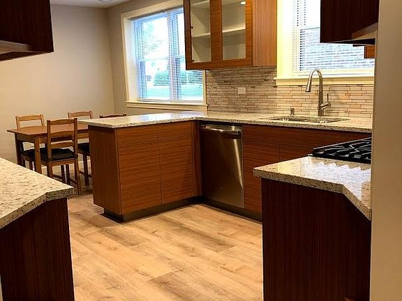 3rd image of 8060 N Oriole Ave APT 1