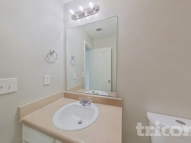 135 Belmont Ter — Photo 14