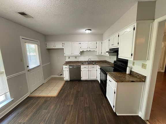 3rd image of 4249 Brighton Dr