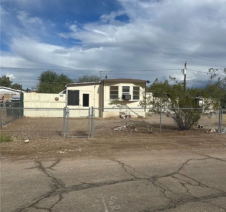1st image of 927 Sandy Beach Drive