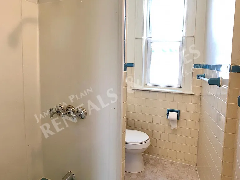 47 Custer St #2 — Photo 13
