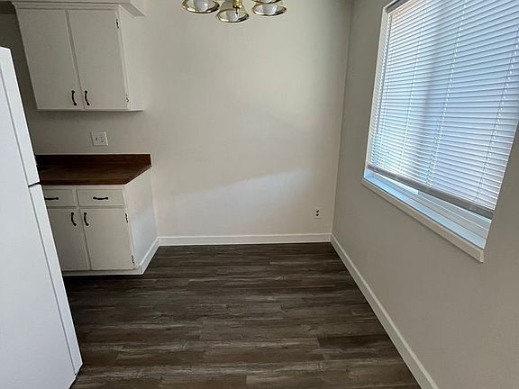 4th image of 158 Seroba Cir APT 2