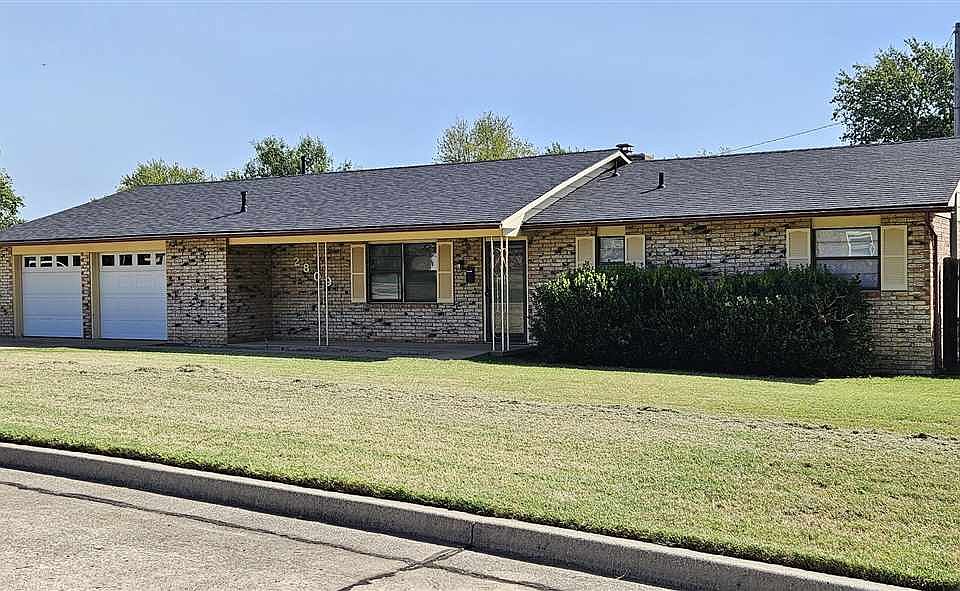 1st image of 2809 Temple Pl