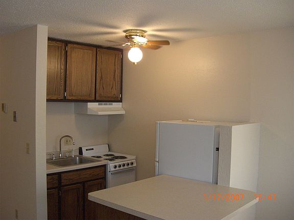 3rd image of 1905 Wilson Ave APT 106