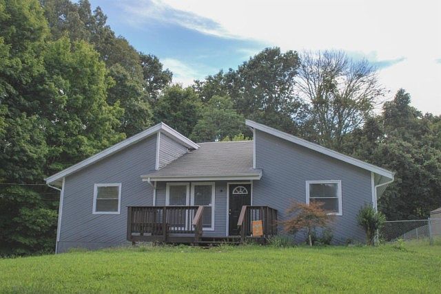 1st image of 3532 Dixie Lee Cir