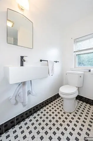 249 Carmita Ave — Photo 12