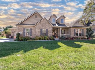 1187 Silver Leaf Dr, Lenoir City, TN 37772