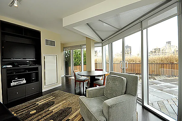 Sold by Leslie J. Garfield | media 15