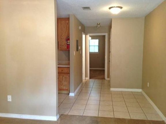 4th image of 811 Canal St APT 5