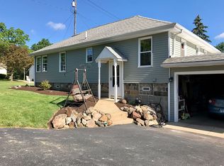 114 Maple Ave, Chardon, OH 44024