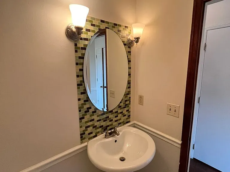 3911 Curry St — Photo 33