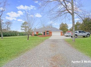 355 Wakerobin Rd, Russellville, AR 72802