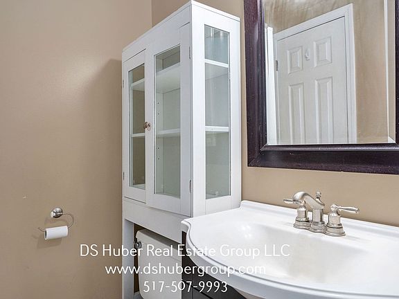 3rd image of 3509 Karen St