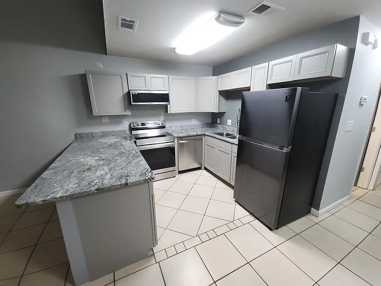 1143 Ocala Rd — Photo 11