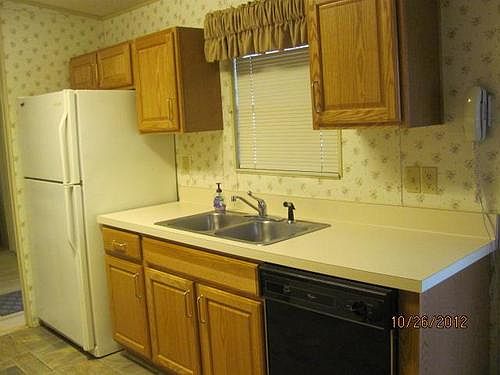 3rd image of 422 Bark Cir