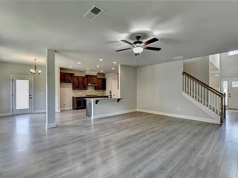 235 Bella Dr — Photo 26