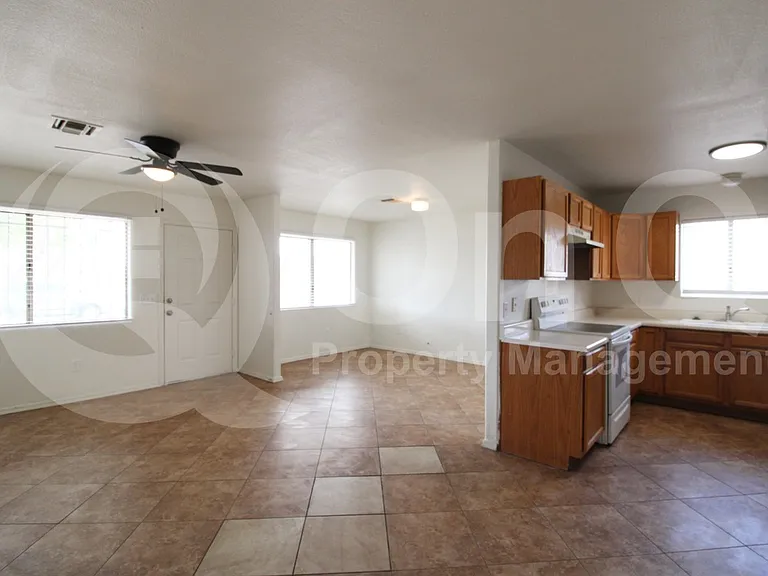 144 W Lincoln Ave — Photo 6