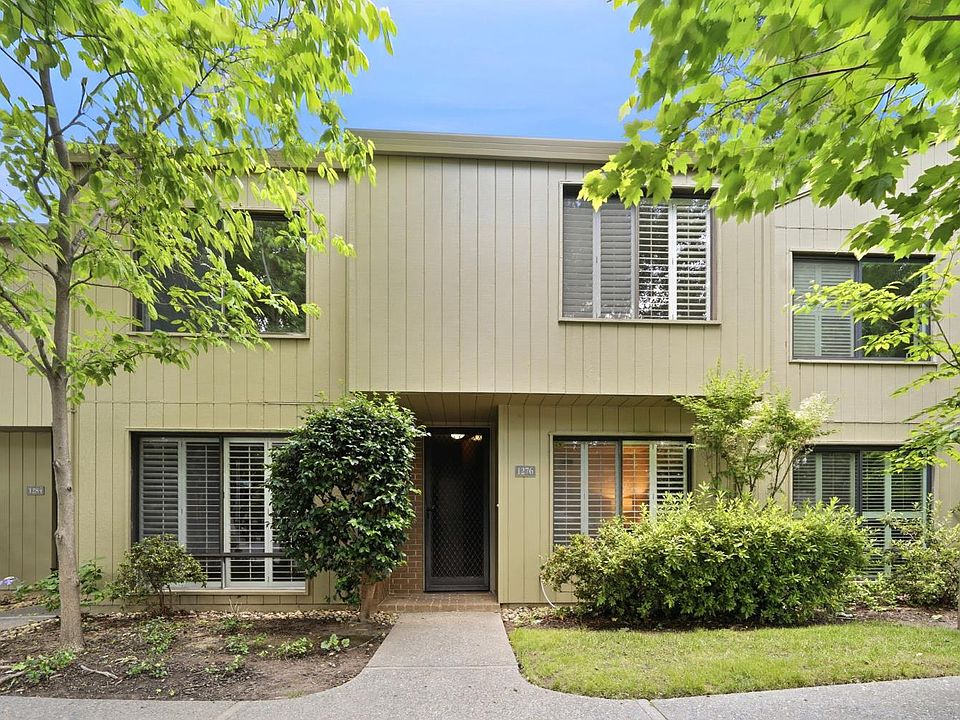 1st image of 1276 Vanderbilt Way