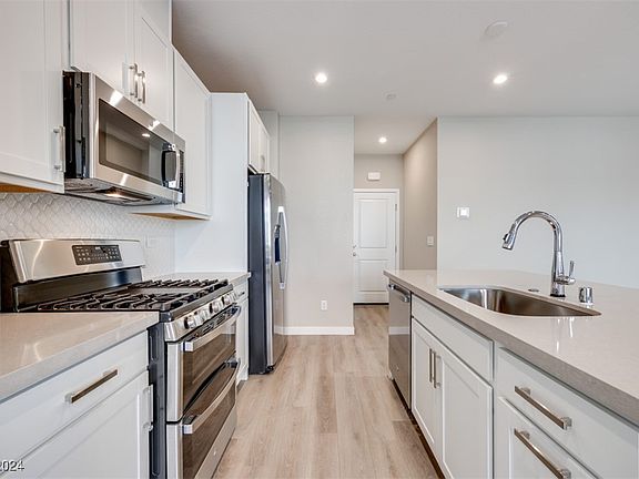 5th image of 4366 W Landberg Ave
