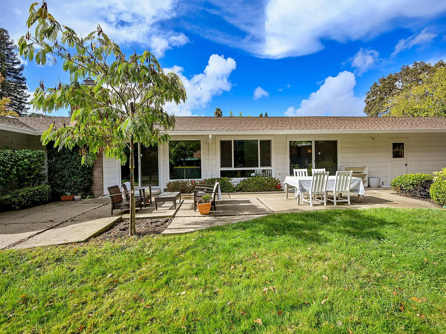 3 bed, 1740 sqft, $6,000 — Photo 3