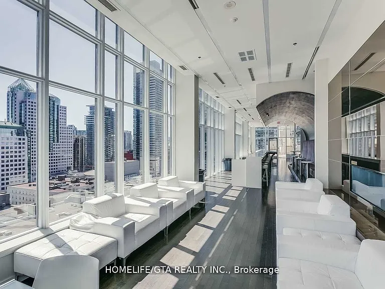 126 Simcoe St #307 — Photo 39