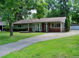 2619 Depew Dr, West Bloomfield, MI 48324