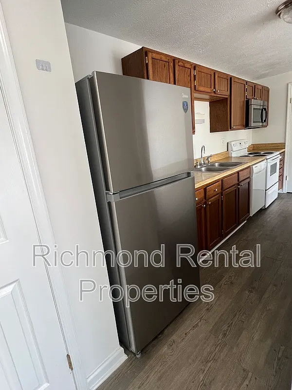 2 bed, 2.0 bath, $1,495 — Photo 2