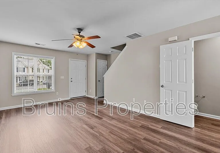 3884 Hickswood Creek Dr — Photo 2
