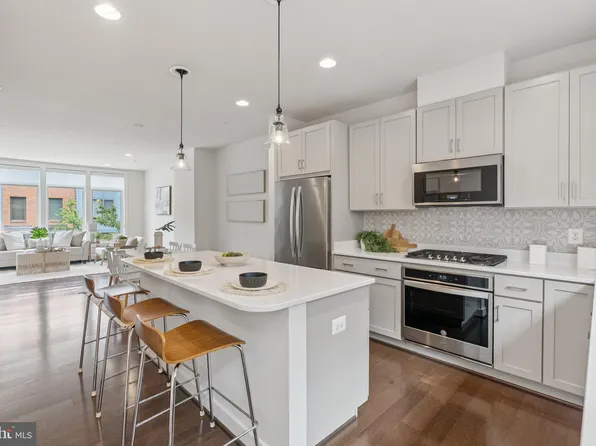 8044 Red Hook St, Rockville, MD 20855