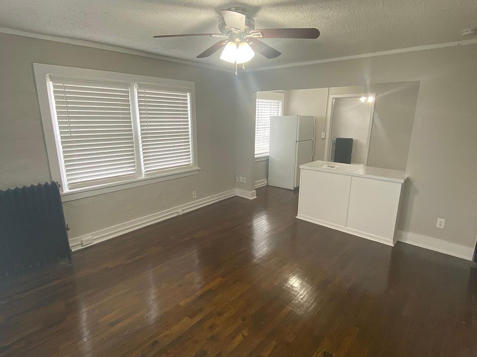 1st image of 109 E 40th St #6A