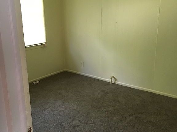 2nd image of 2203 W Cross St