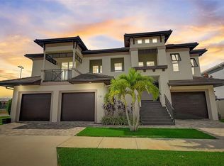 743 Seabreeze Ln, Palm Harbor, FL 34683
