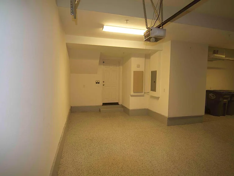 3104 Roia Ln — Photo 29