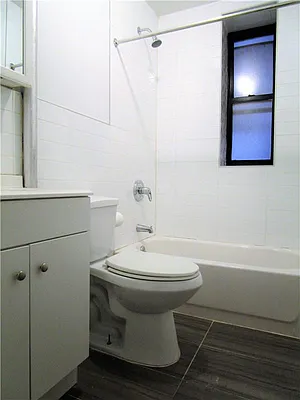 Rented by Arwell Realty | media 4