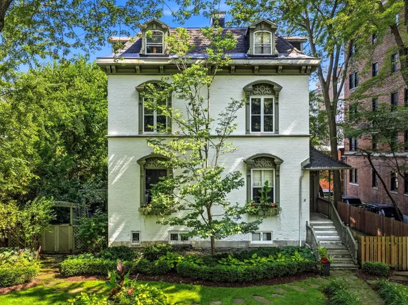 5 Rosemount Ave, Westmount, QC H3Y 3G6