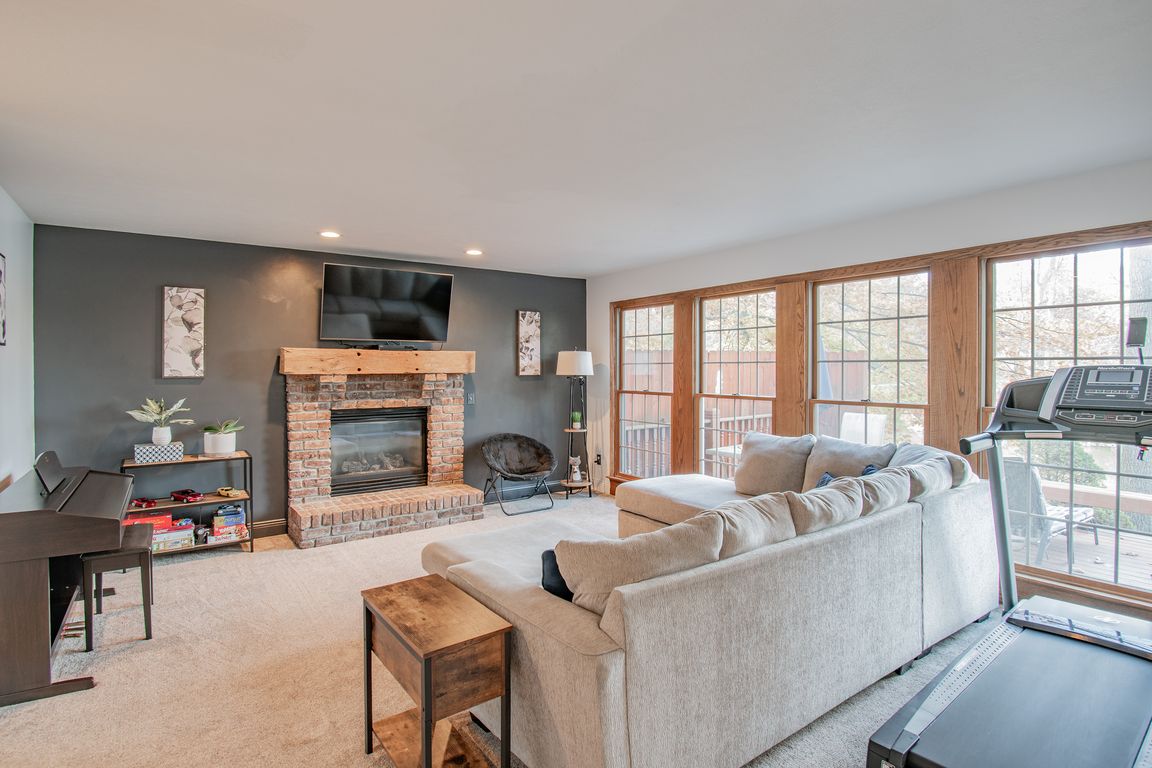 next background image