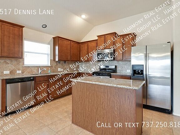 5th image of 4517 Dennis Ln