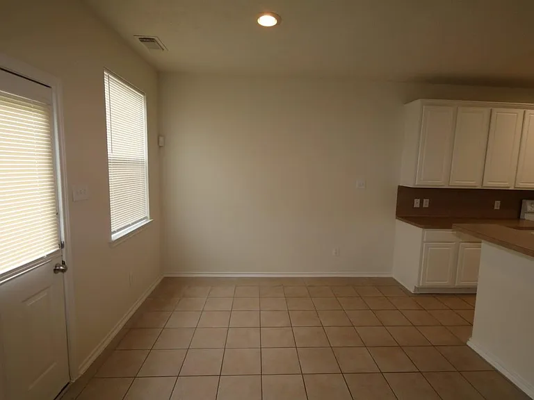 14418 Fairbuff Ln — Photo 3