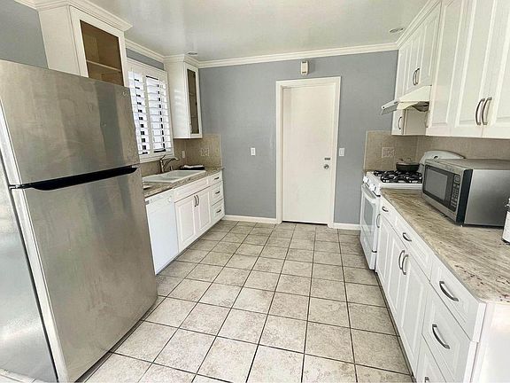 5th image of 8 San Felipe Ave