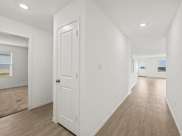 11200 Loch Erie Cv, Mustang Ridge, TX