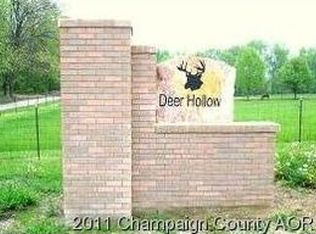 1902 Deer Ct, Mahomet, IL 61853