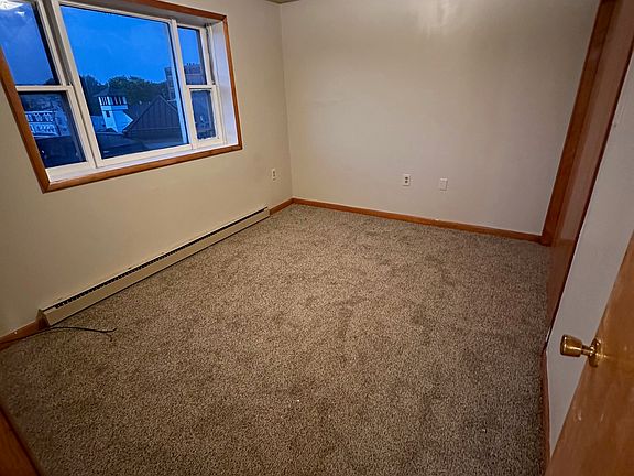 5th image of 111 Sunbury St APT 2