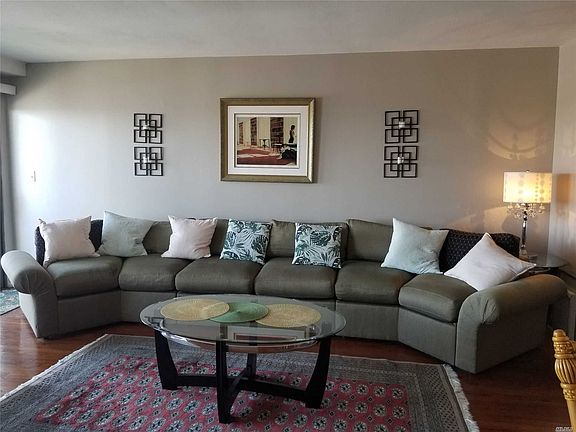 4th image of 235 Park Ave