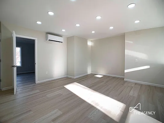 Rented by The Agency | media 19