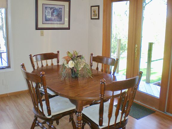 4th image of 41W924 Woodland Dr