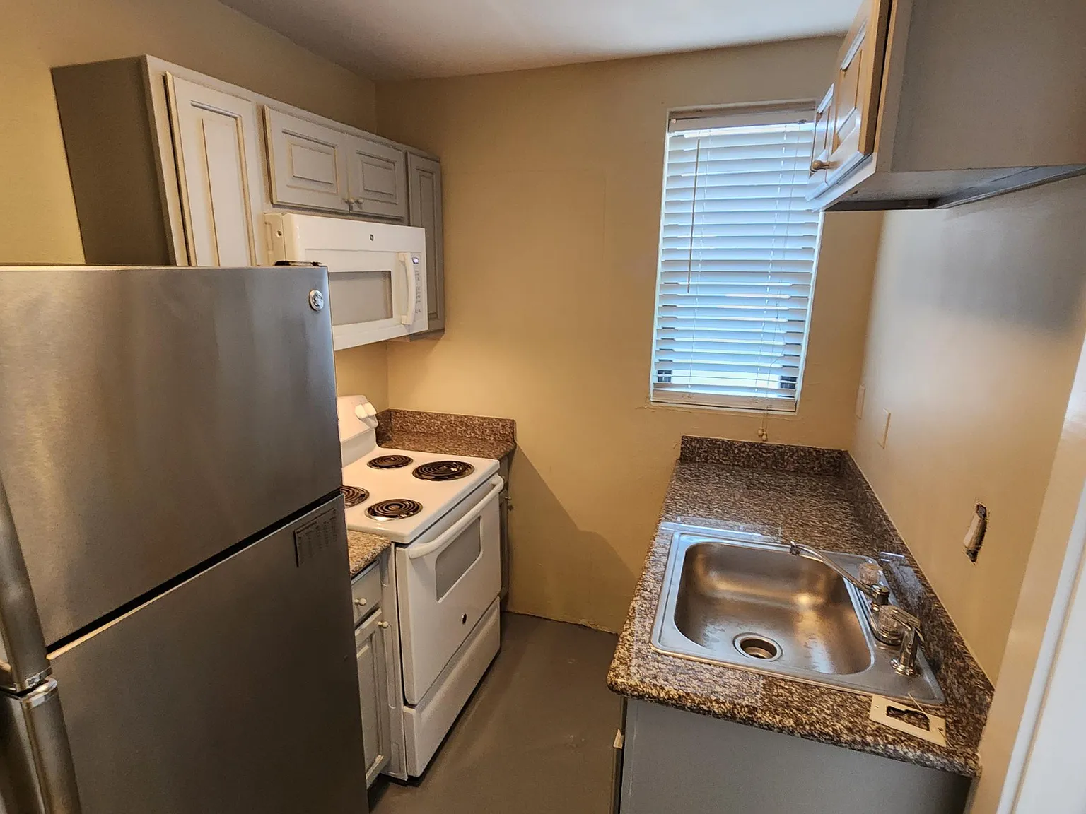 1 bed, 500 sqft, $995 — Photo 4