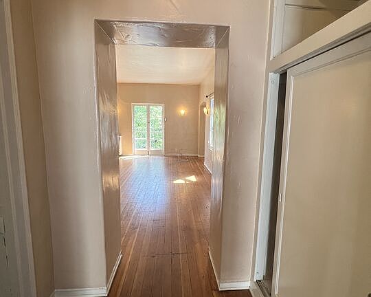 3rd image of 476 Landfair Ave APT 105