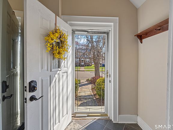 3rd image of 104 Sound View Terrace